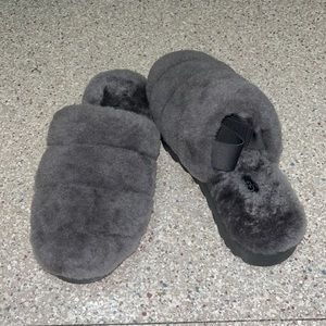 Never worn before Uggs